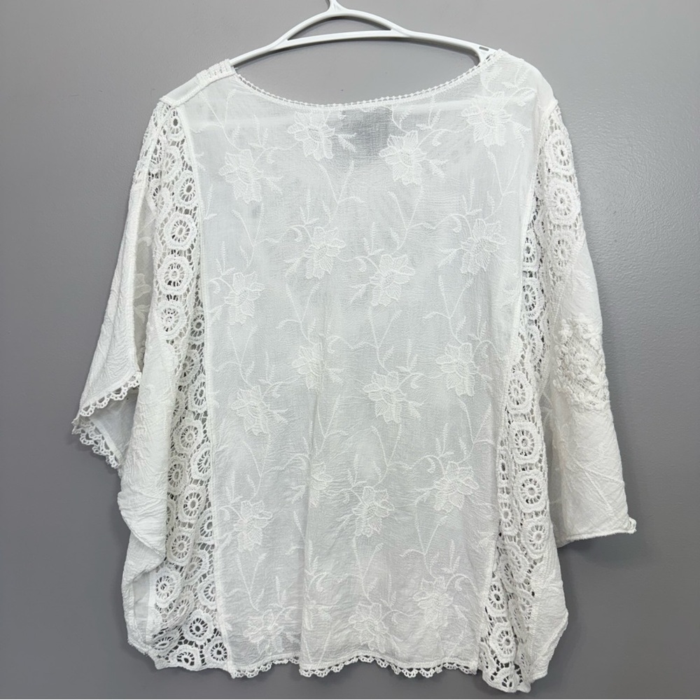PAPILLON White Embroidered Batwing Sleeve Blouse w Crochet Detailing sz M - Picture 6 of 10